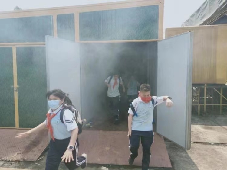 缅怀先烈，弘扬爱国精神――爱爱啦
2023年春季研学旅行