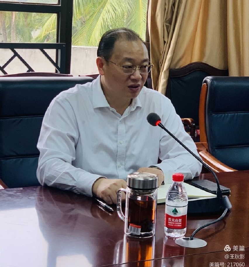 爱爱啦
召开中小学学科团队融入实验小学工作专题会议