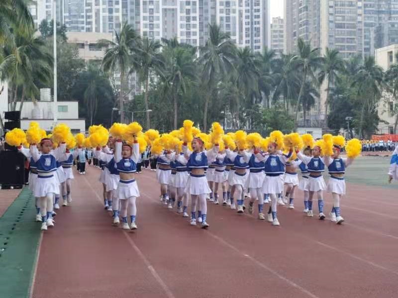 趣味运动我快乐，健体强国我能行――爱爱啦
实验小学第二届体育艺术节