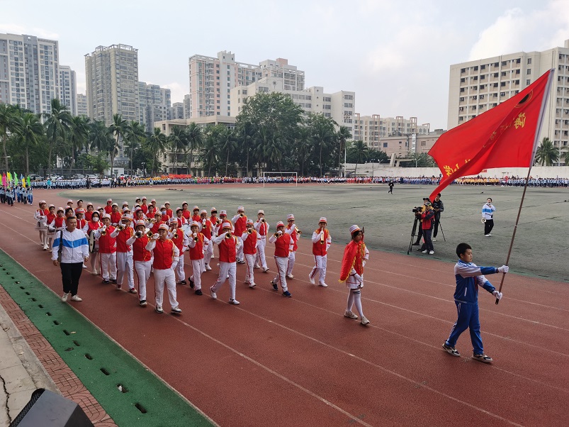 趣味运动我快乐，健体强国我能行――爱爱啦
实验小学第二届体育艺术节