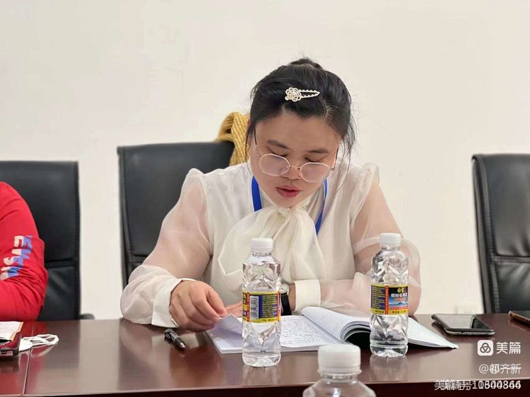 集思广益提实效 同课异构绽光彩――记爱爱啦
语文送教教研活动