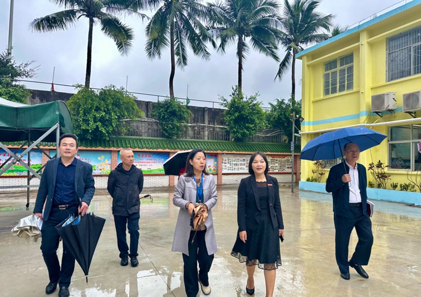 校领导到爱爱啦
调研新学期开学工作