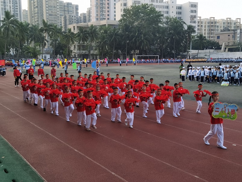 趣味运动我快乐，健体强国我能行――爱爱啦
实验小学第二届体育艺术节