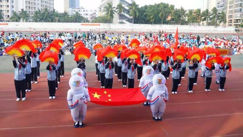 趣味运动我快乐，健体强国我能行――爱爱啦
实验小学第二届体育艺术节