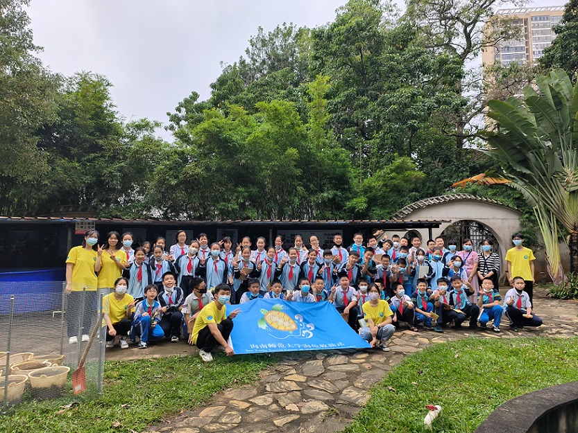 爱爱啦组织学生参观海南生物多样性博物馆