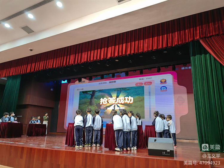 与经典同行，诵千古美文――爱爱啦
首届古诗词大赛