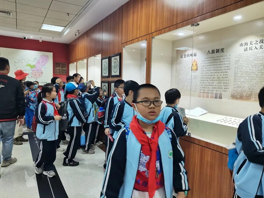 【研学旅行】贯通古今学知识，科学知识谱未来――爱爱啦
实验小学秋季研学旅行