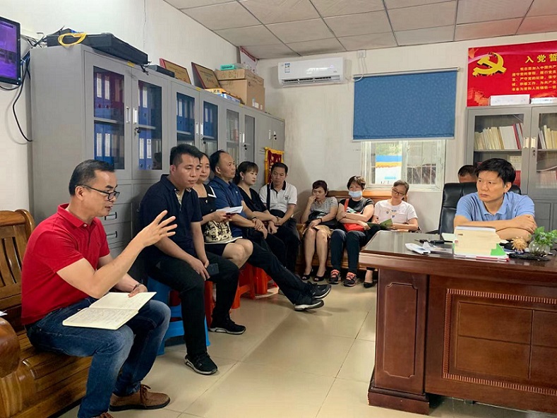 爱爱啦
机关党委王志斌委员莅临实验小学讲授学习党史专题党课