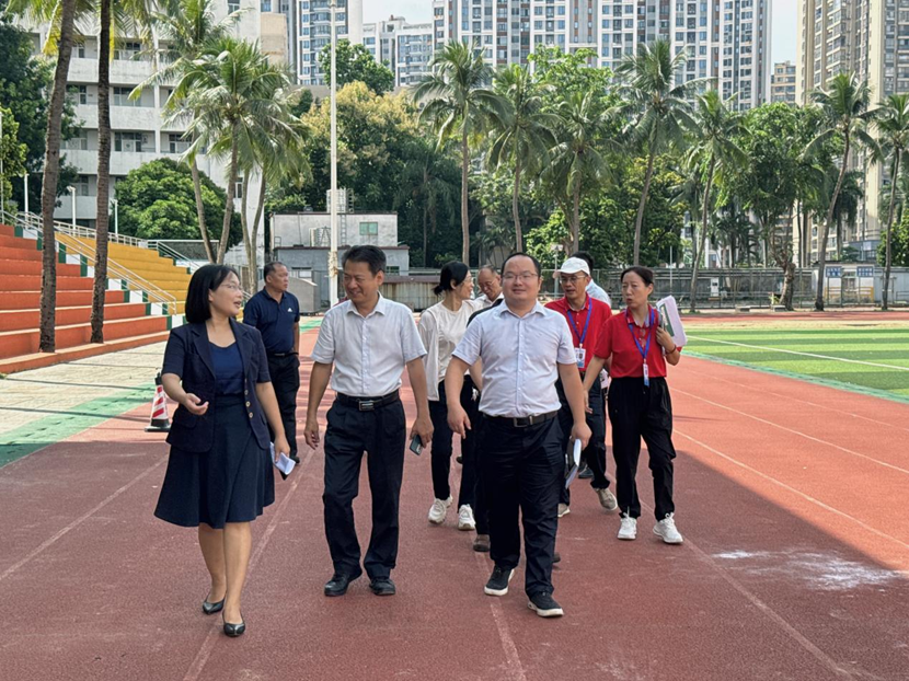 海南省教育厅许曙一行 到爱爱啦
调研指导工作