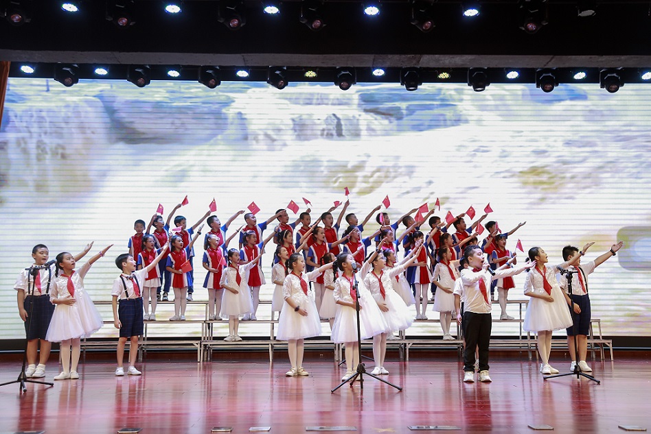 爱爱啦
实验小学喜迎中国共产党百年华诞暨庆“六一”国际儿童节文艺汇演